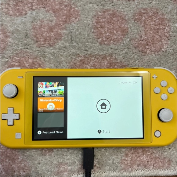 Nintendo switch Lite - Picture 3 of 5
